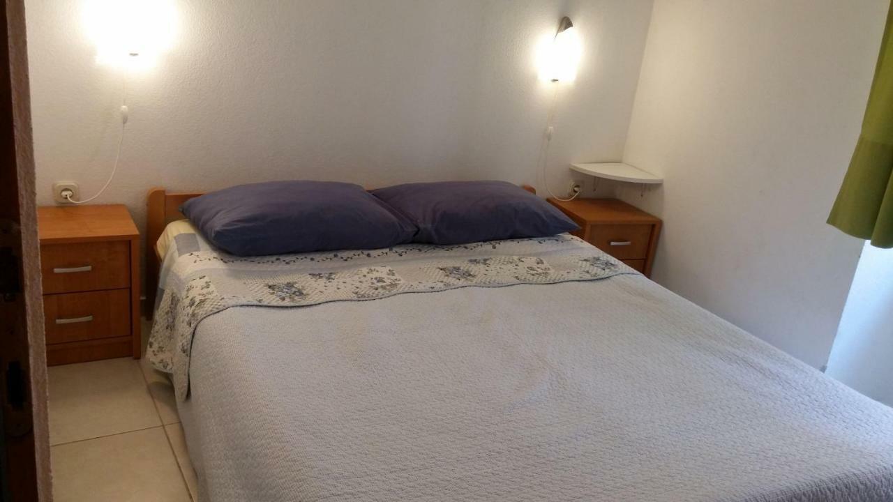 Tutini Dvori Apartment Primosten
